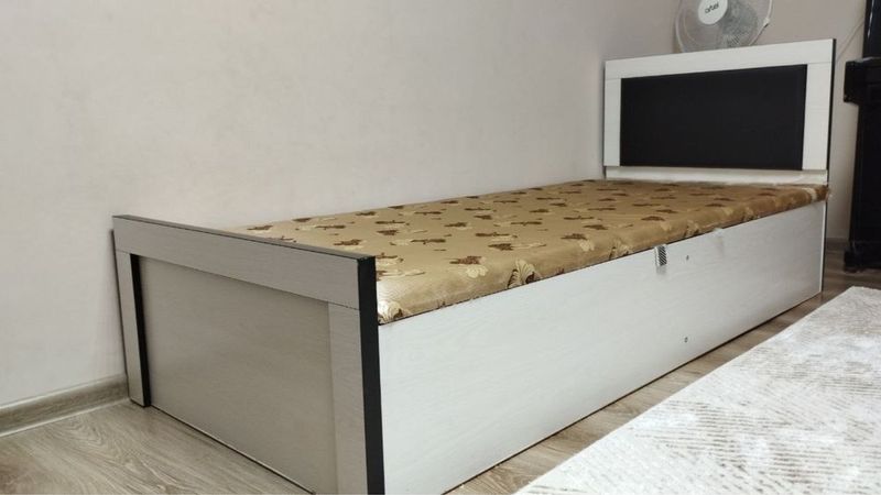 Продаётся кровать