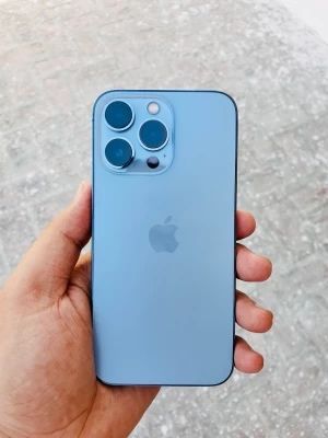 iPhone 13 Pro Sierra Blue iPhone 13 Pro Sierra Blue