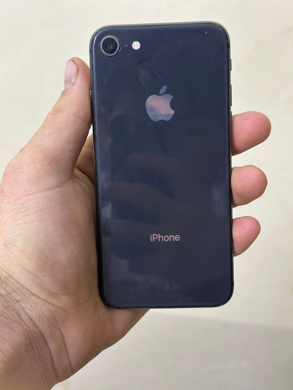 iPhone 8 - Black - Xotirasi: 64 iPhone 8 - Black - Xotirasi: 64