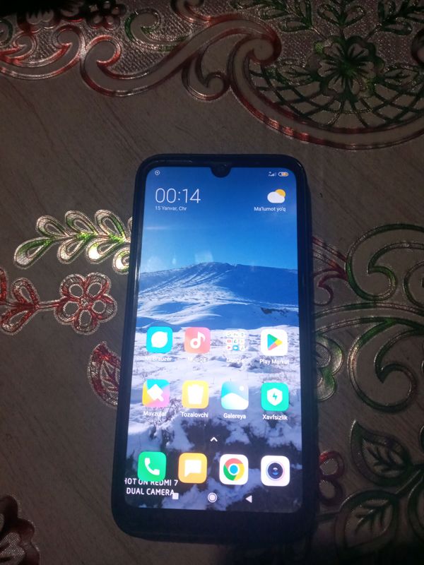 redmi7 sotiladi narxi 700min kelishamiz xotira 32