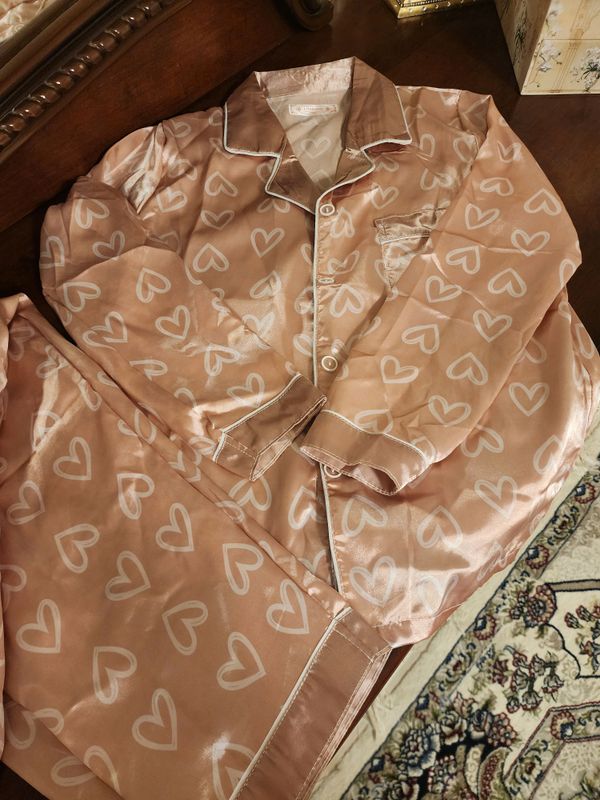pijama,xitoy mahsuloti, yangi, razmer M pijama,xitoy mahsuloti, yangi, razmer M