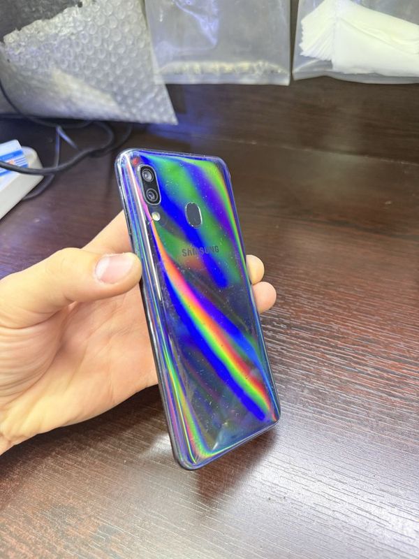 Samsung Galaxy A40 Samsung Galaxy A40