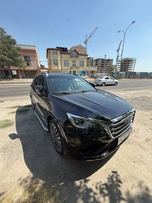 Jetour x70 srochna 1.6 matorli mashina yangidak xich qanday ishi yoq Jetour x70 srochna 1.6 matorli mashina yangidak xich qanday ishi yoq