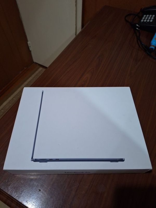 MacBook Air M4 24/512GB 13-inch новый 2 цикла!