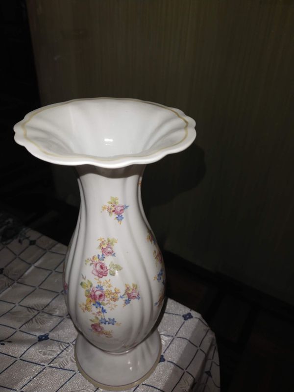 Продам вазы старинные Продам вазы старинные