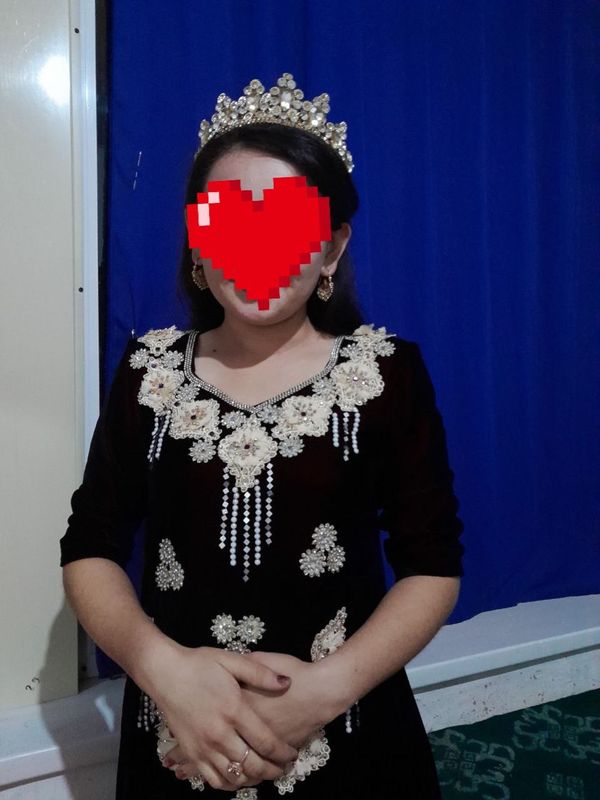 Kelinlar uchun arzon liboslar toji va oyoq kiyimi srochna sotiladi Kelinlar uchun arzon liboslar toji va oyoq kiyimi srochna sotiladi