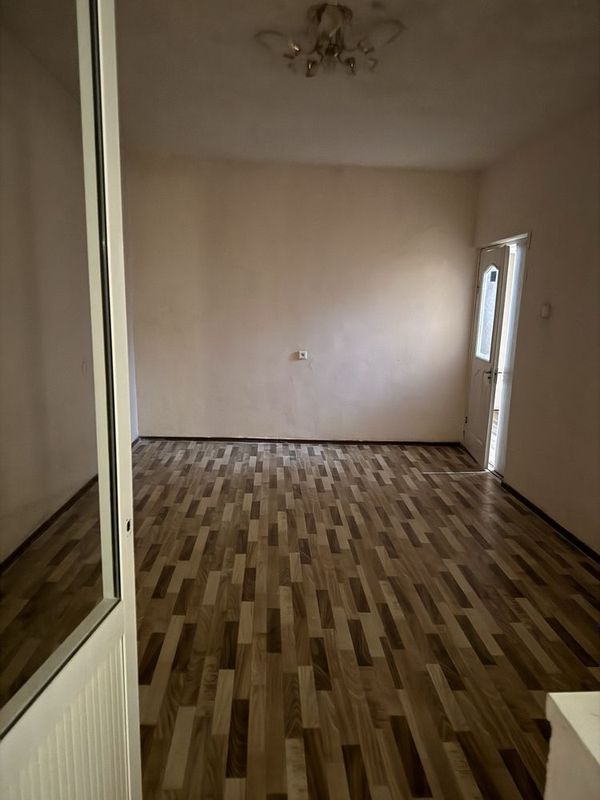Чилонзор Жуковский болница тарафда 1-этаждан не жидлй жой бор арендага