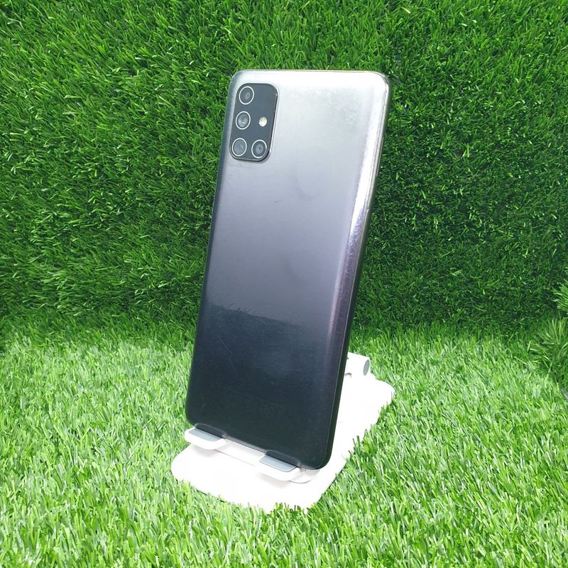 Samsung M31 srochna sotiladi Samsung M31 srochna sotiladi
