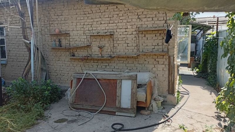 Продам свой дом . В шумиловоском городке ориентир метро Чкалова