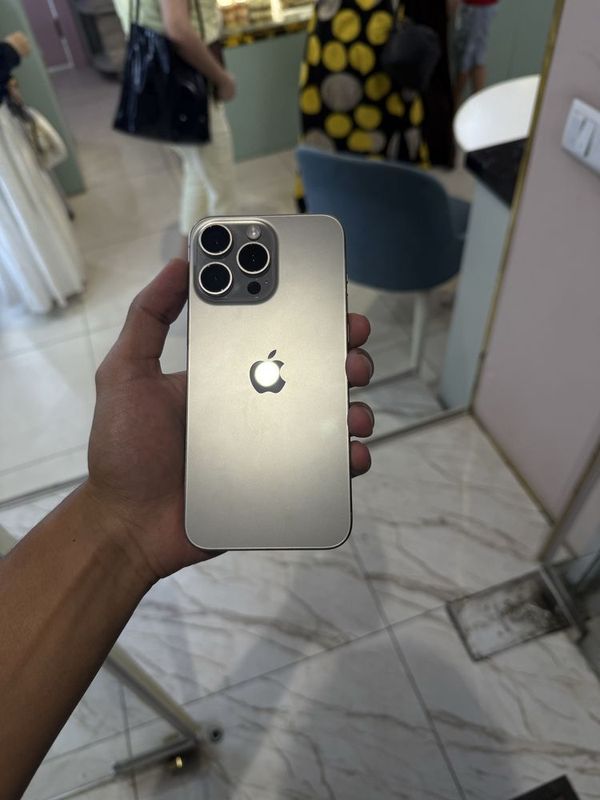 Iphone 15 Pro Max 93% 256 Full sim karta Iphone 15 Pro Max 93% 256 Full sim karta