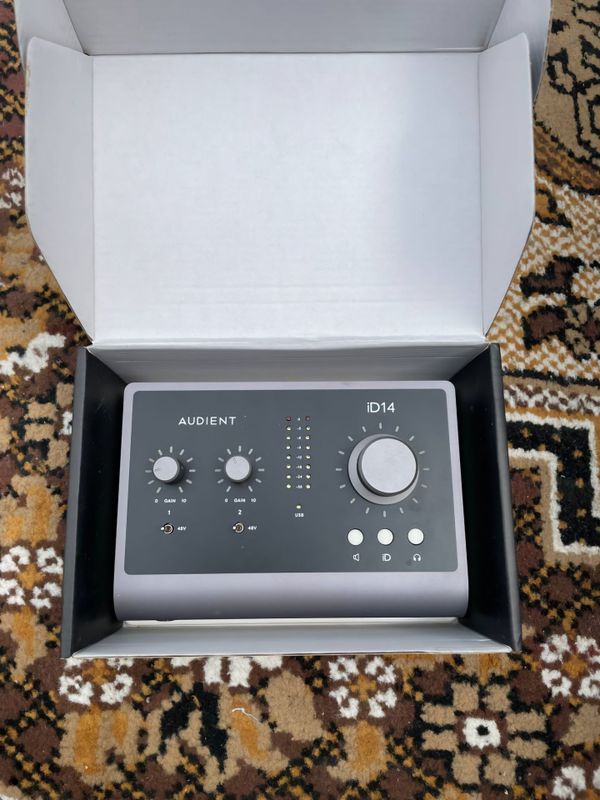 Звуковая карта Audient ID14. Made in England.