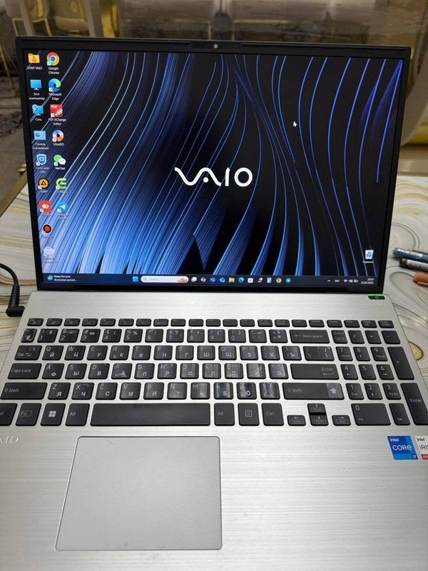 SONY VAIO 16. Made in Japan