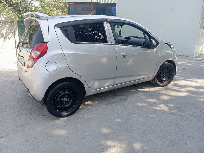 Chevrolet spark .