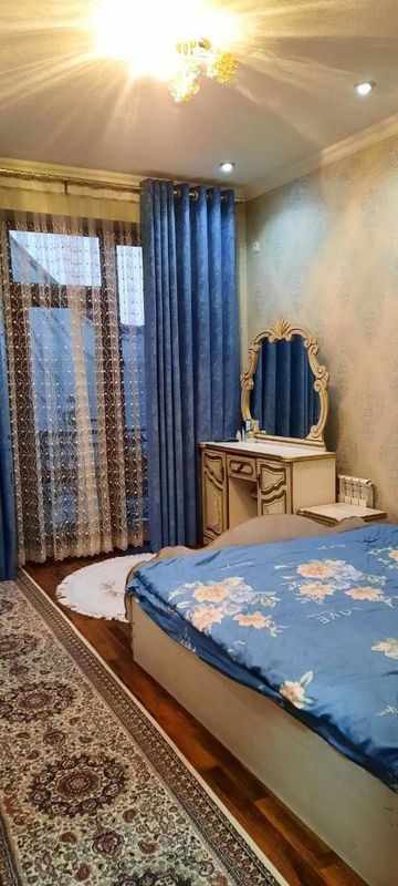 Чиланзар 10, Жахон тиллари, №:205