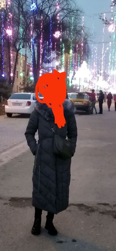 QISHKI BARRALI UZUN KURTKA .STILNI TURADI QISHKI BARRALI UZUN KURTKA .STILNI TURADI