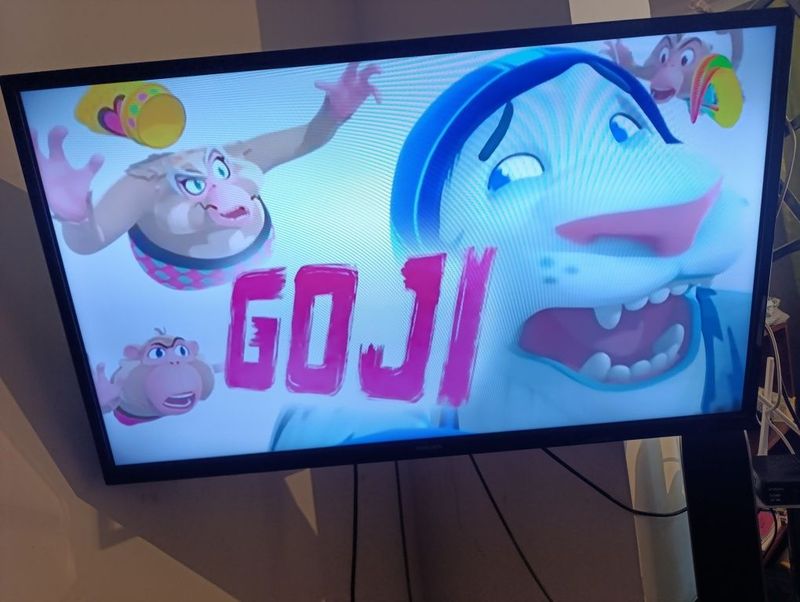 Philips 43 smart tv boxs bilan birga Philips 43 smart tv boxs bilan birga