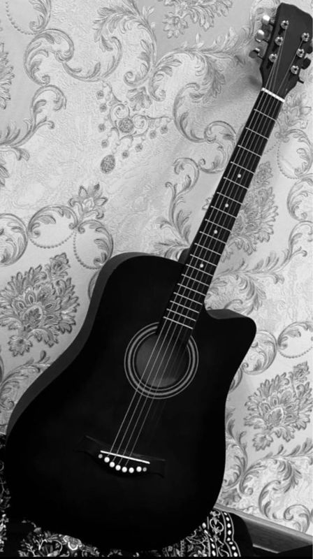 Gitara yangiii ishlatilinmagan