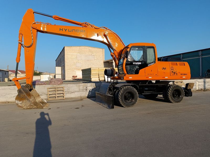 Hyundai R210w-5 2012-йил