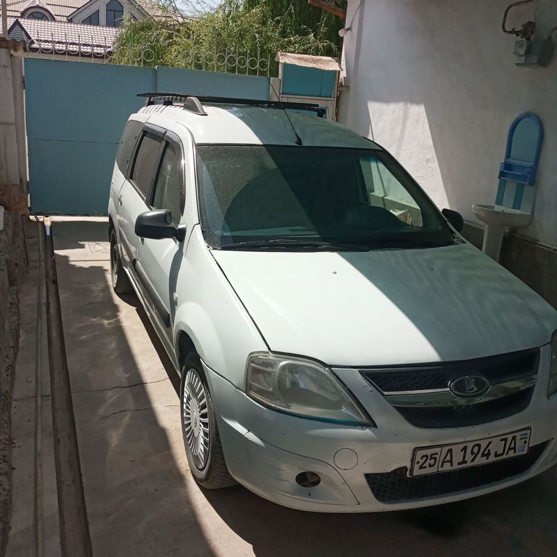 Lada largus 2013 yil