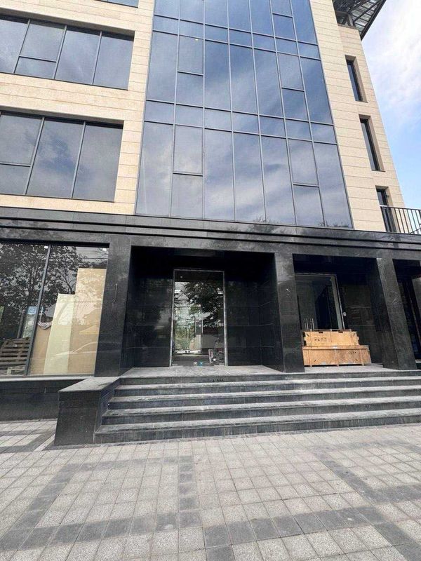 Продаётся готовое здание Яккасарайский район на Глинке Кичик Бешагач Продаётся готовое здание Яккасарайский район на Глинке Кичик Бешагач