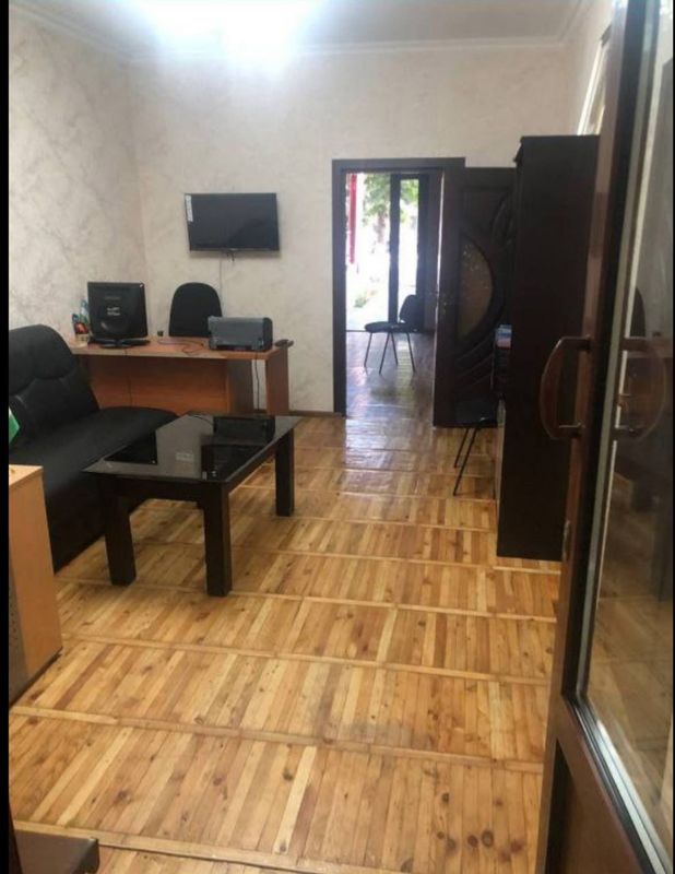 Сдается неж. пом. 59 м2 3/1/4 вдол дор.м.Бадамзар Сдается неж. пом. 59 м2 3/1/4 вдол дор.м.Бадамзар