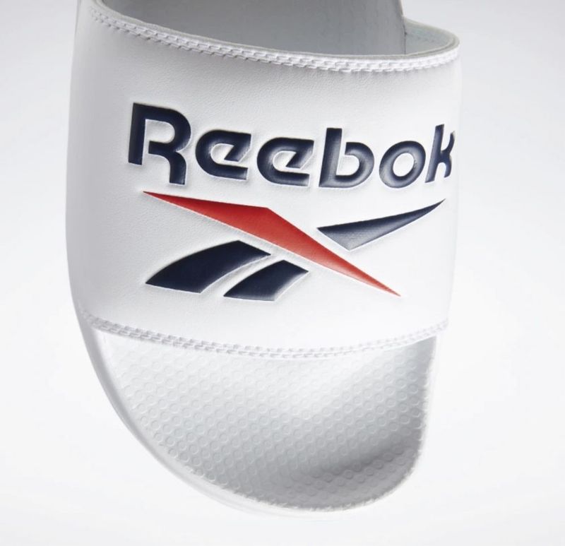 Reebok женские тапочки размер 36 Reebok женские тапочки размер 36