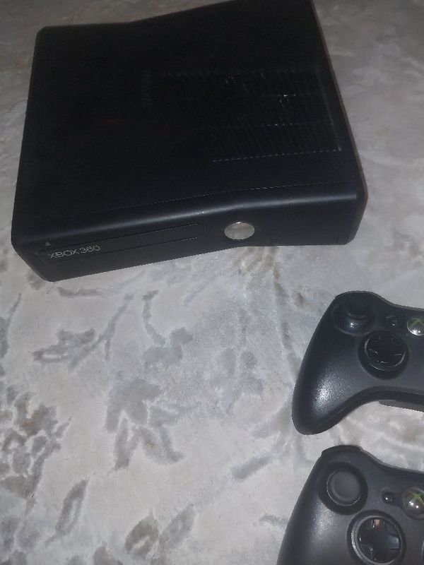 Продаю XBOX 360 в отличном состоянии. Продаю XBOX 360 в отличном состоянии.