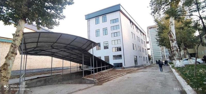 Продается отдельно стоящее здание в Алмазарском районе. Продается отдельно стоящее здание в Алмазарском районе.
