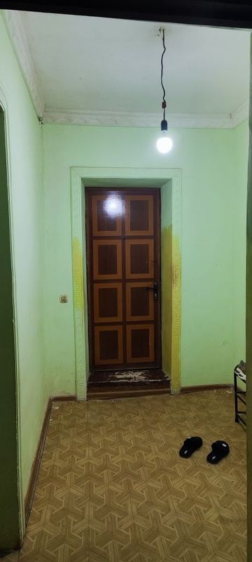 Dom 3 xonalik , Davlat xizmatlari yaqinida .