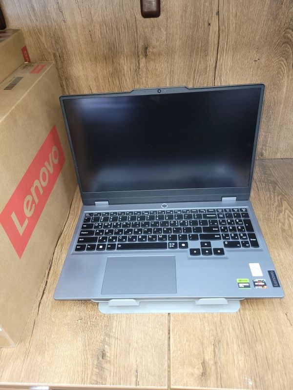 LENOVO Loq 15ARP9 AMD Ryzen 7-7435 HS