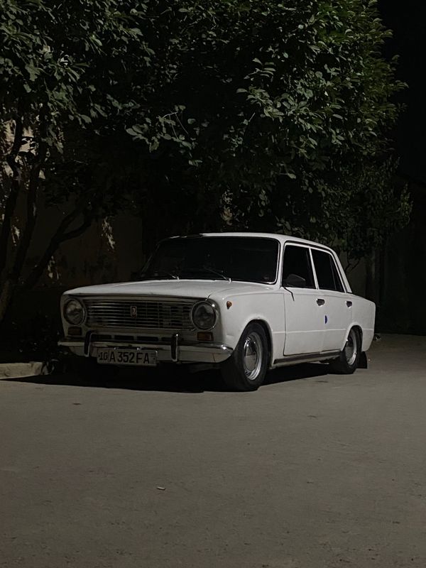 Vaz 2101 sotiladi Vaz 2101 sotiladi