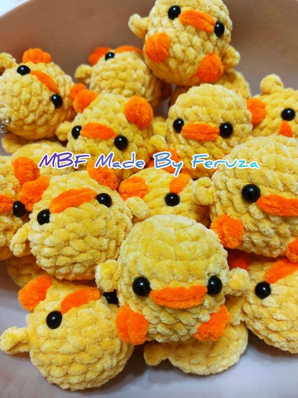 Амигуруми мини игрушка-брелочек 5см. Амигуруми мини игрушка-брелочек 5см.