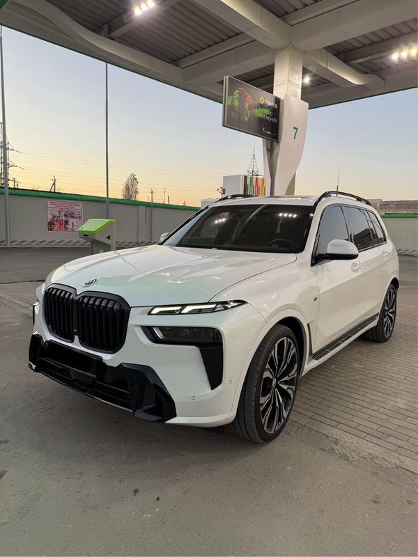 BMW X7 xDrive 40i full