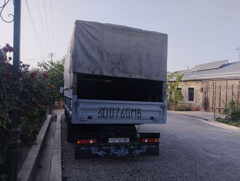 Валдай GAZ 33104 Валдай GAZ 33104