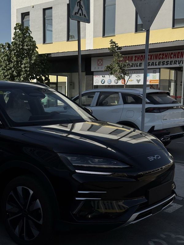 BYD Chenpion Smart driving 605 full nomer taqilgan BYD Chenpion Smart driving 605 full nomer taqilgan