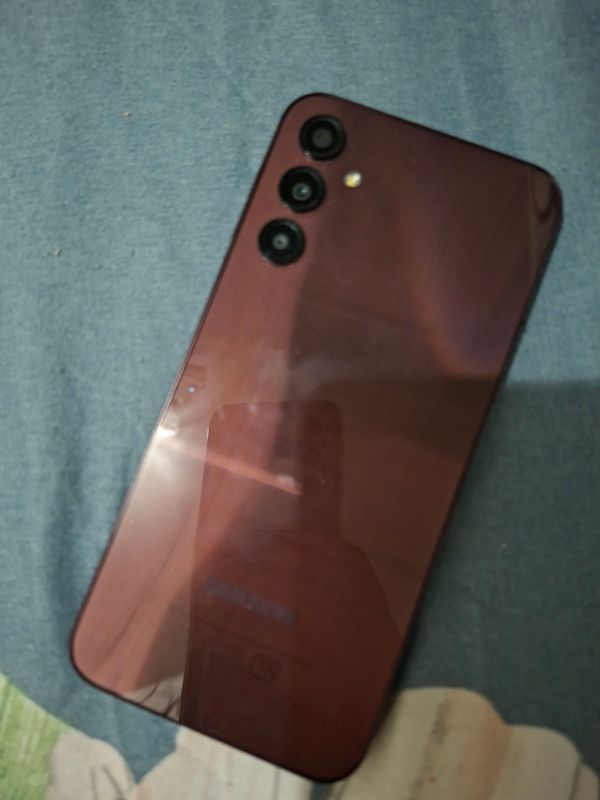 Galaxy Samsung A 24. 128 xotira yaxshi ishlatdim