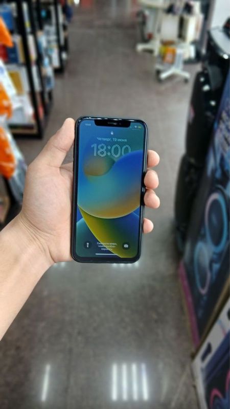 Iphone x 64gb aybi fes ishlamidi ekran alishkan Iphone x 64gb aybi fes ishlamidi ekran alishkan