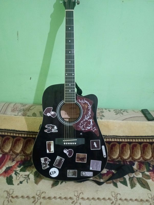 Gitara akustik Gitara akustik