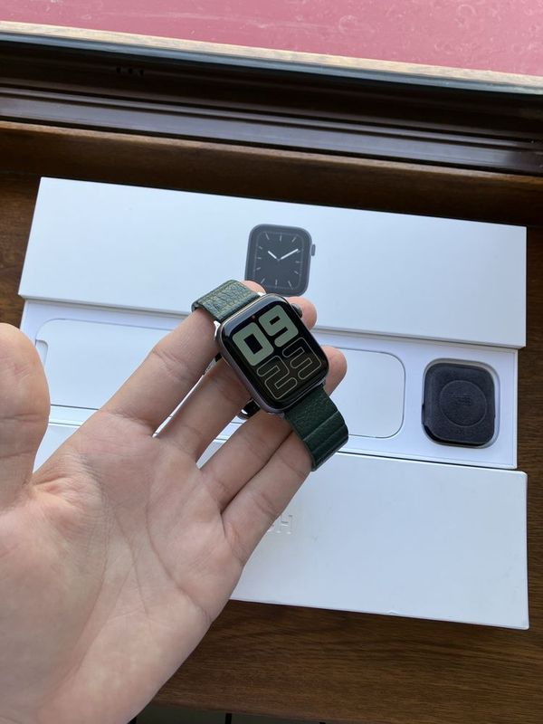 Apple iwatch 5 44mm ideal sotladi Apple iwatch 5 44mm ideal sotladi