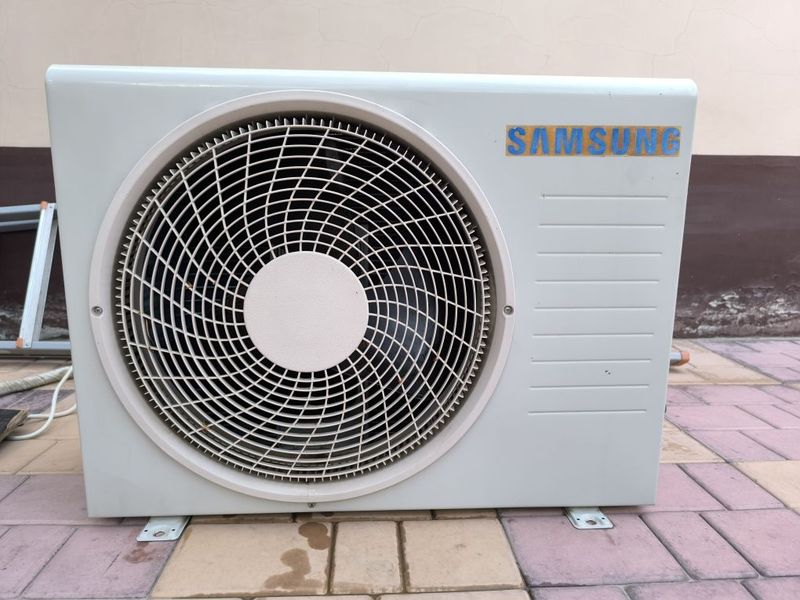 Кондиционер SAMSUNG Кондиционер SAMSUNG