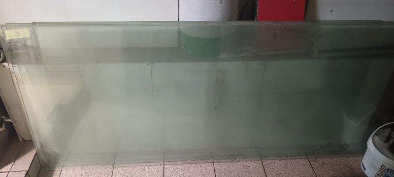 Продам коленое стекло Продам коленое стекло