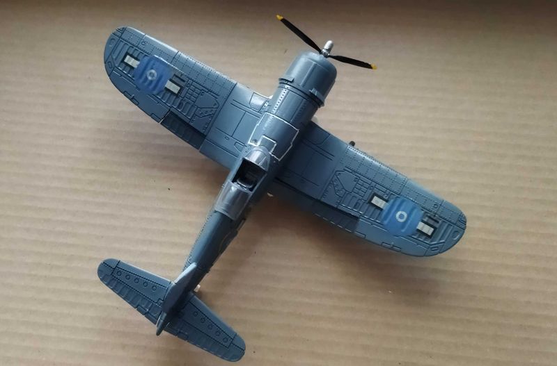 модель самолёта Корсар 1/48! наглядное пособие