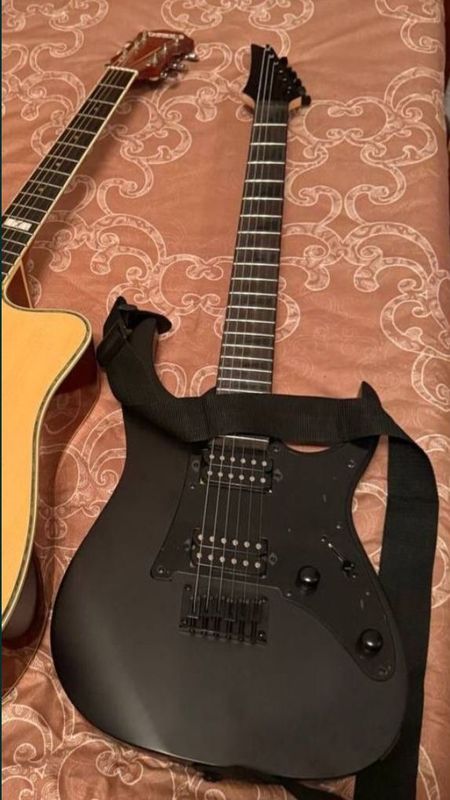 Срочно продам электрогитару IBANEZ GRGR131EX-BKF в отличном состоянии Срочно продам электрогитару IBANEZ GRGR131EX-BKF в отличном состоянии