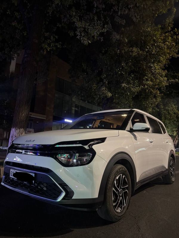 KIA Carens 2024 sotiladi