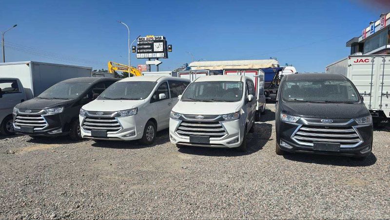 Янги A/T JAC M4 минивэн 2500 $ Арзонига сотилади Янги A/T JAC M4 минивэн 2500 $ Арзонига сотилади