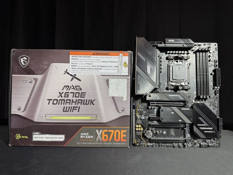 MSI X670E Tomahawk WIFI MSI X670E Tomahawk WIFI