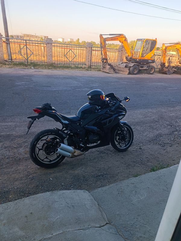 Kavasaki ninja 250ccBEZ DAKUMENT