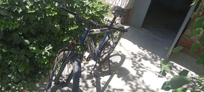 Velosiped sotiladi Velosiped sotiladi