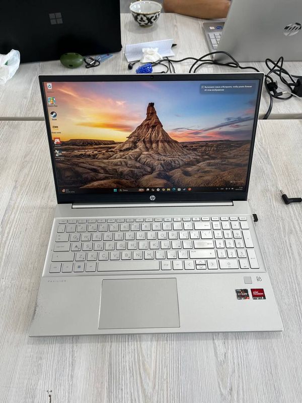 Notebook AMD Ryzen 7 5700 U Notebook AMD Ryzen 7 5700 U