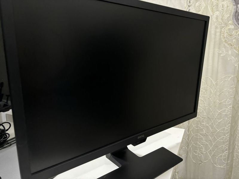 BenQ 24 монитор в отличном состоянии